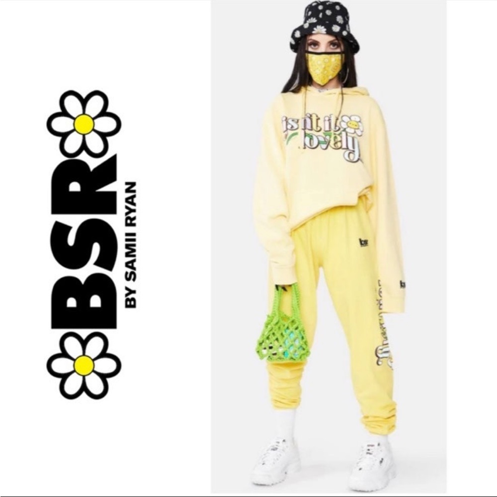 🆕 NWOT by Samii Ryan Isn’t It Lovely 90’s Slouchy Sweatpants Dolls Kill Medium